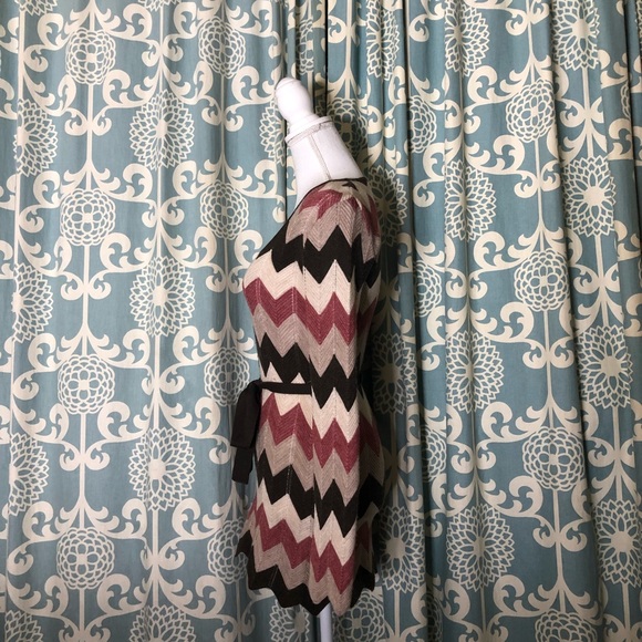 BCBG Maxazria Chevron Print Tunic Length Sweater - Picture 2 of 9